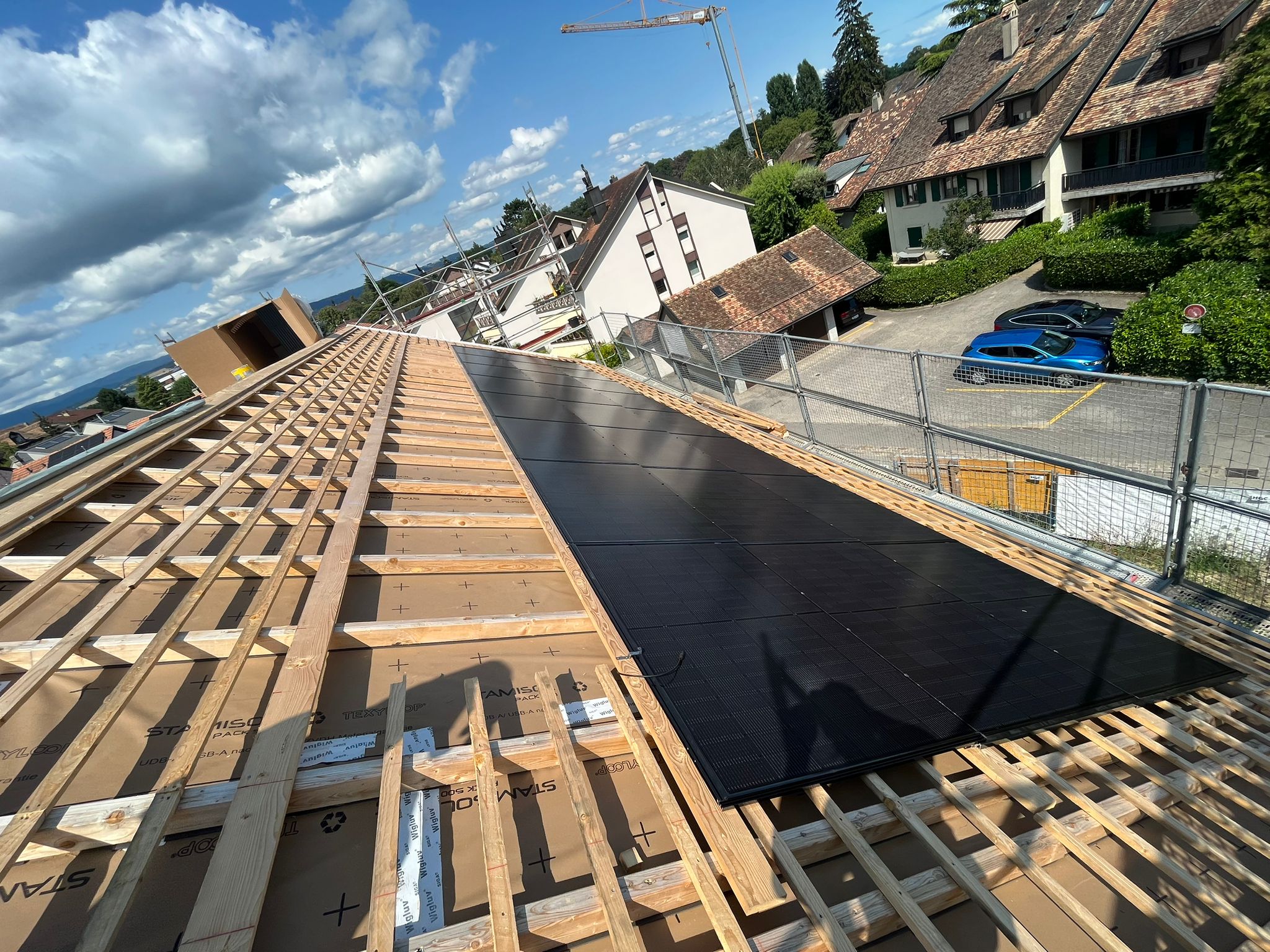 Pose d’une installation solaire photovoltaïque à Prangins